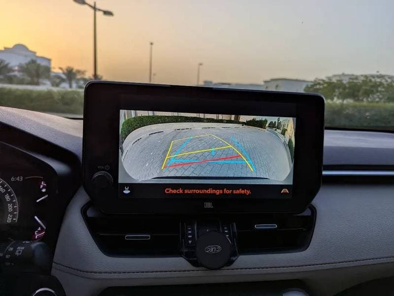 2023 Toyota RAV4 LE thumbnail 7