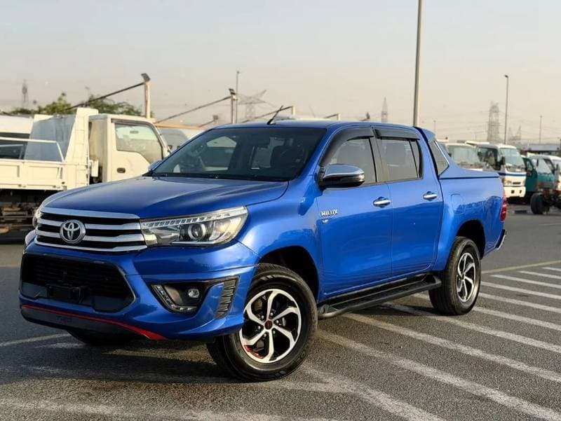 2018 Toyota Hilux TRD thumbnail 2