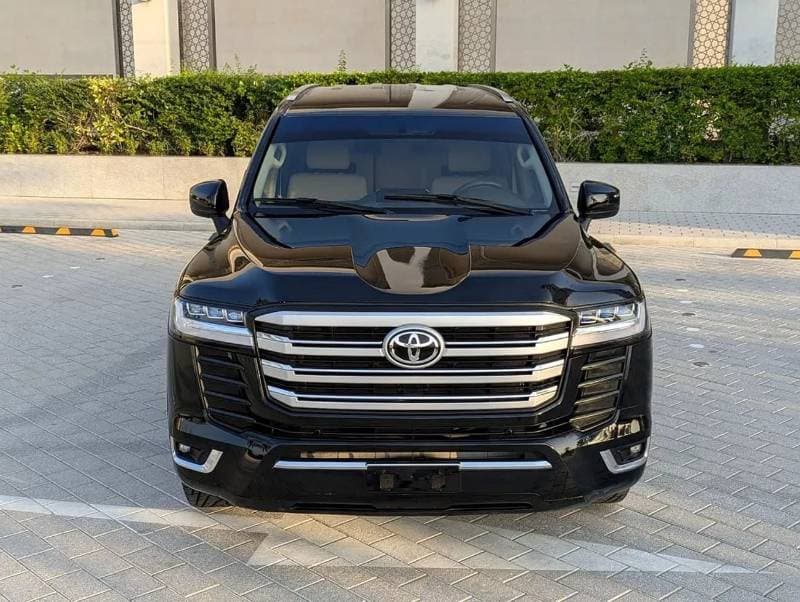 2020 Toyota Land Cruiser GXR thumbnail 2
