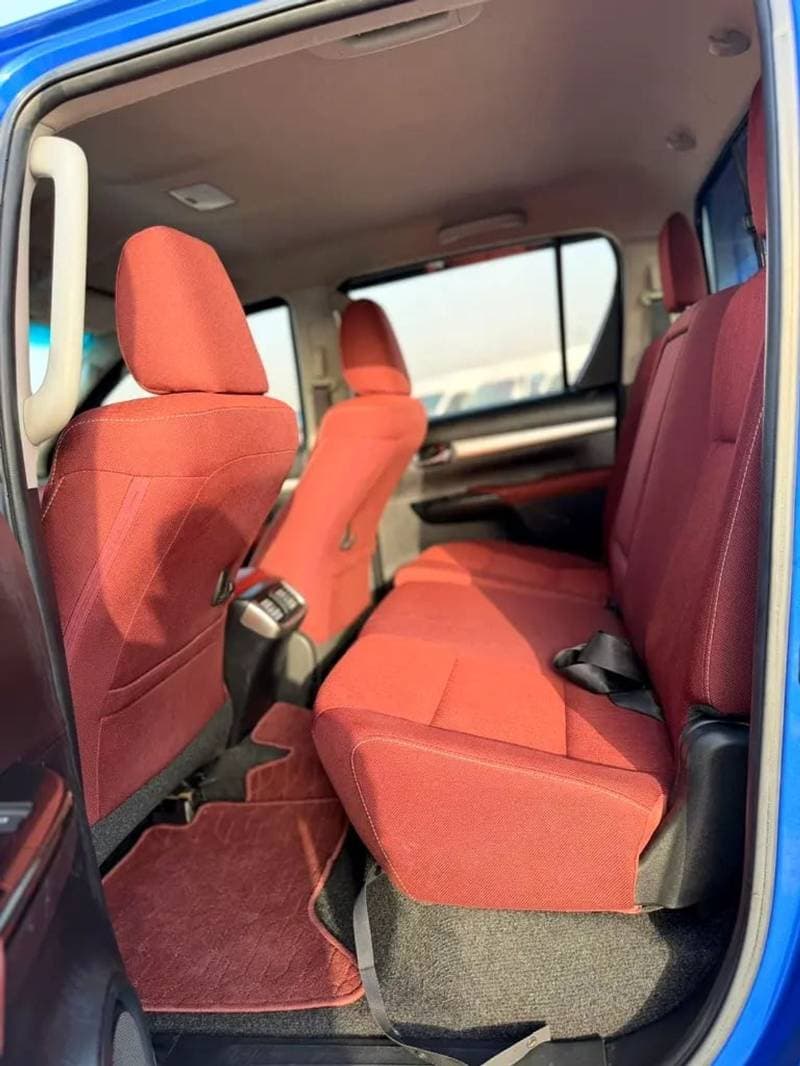 2018 Toyota Hilux TRD thumbnail 7