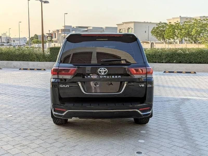 2020 Toyota Land Cruiser GXR thumbnail 6
