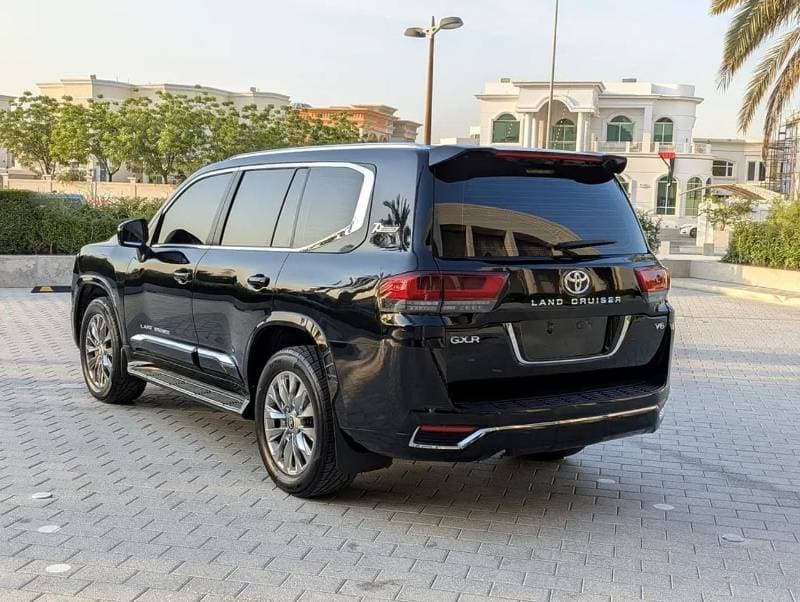 2020 Toyota Land Cruiser GXR thumbnail 4