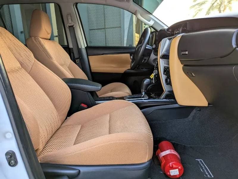 2024 Toyota Fortuner EXR thumbnail 5