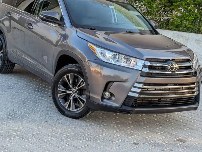 2018 Toyota Highlander GXR thumbnail 4
