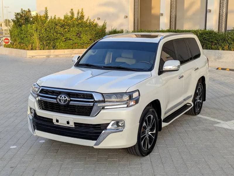2018 Toyota Land Cruiser GXR