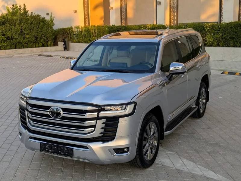 2024 Toyota Land Cruiser VXR thumbnail 2