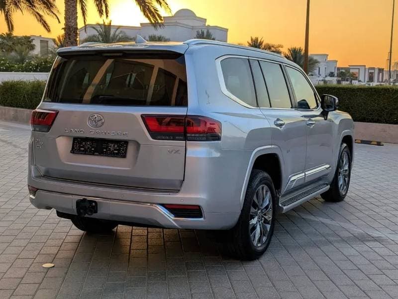 2024 Toyota Land Cruiser VXR thumbnail 5