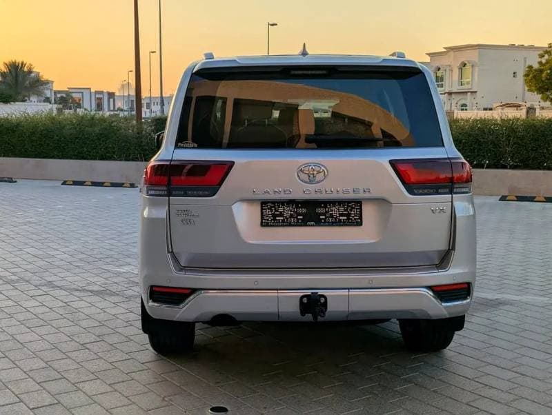 2024 Toyota Land Cruiser VXR thumbnail 6
