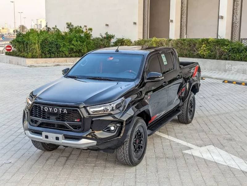 2021 Toyota Hilux GR sport thumbnail 2