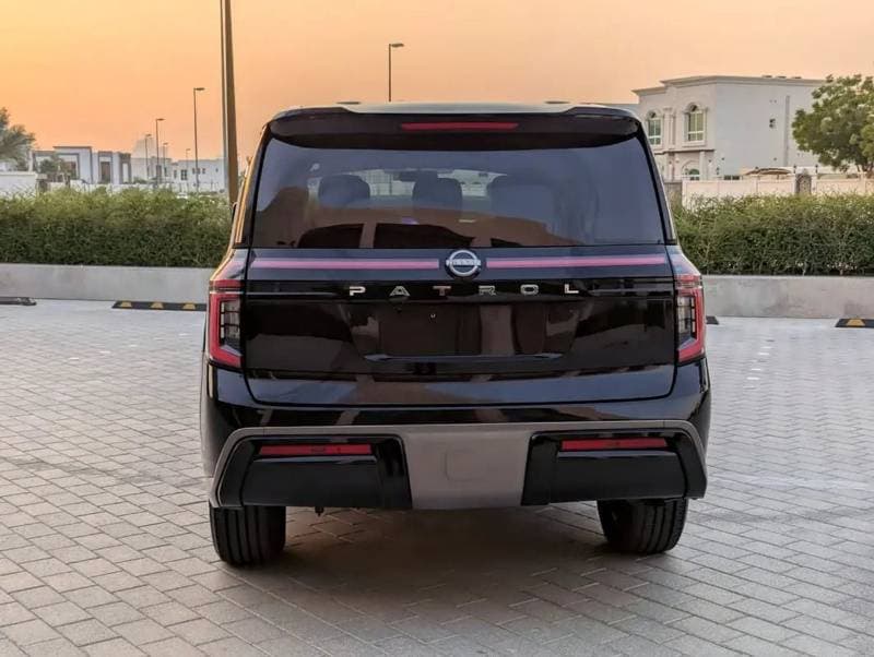 2017 Nissan Patrol SE T2 LEATHER thumbnail 6
