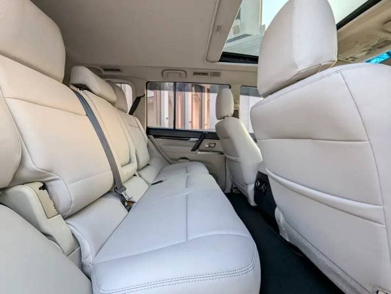 2015 Mitsubishi Pajero GLS MIDLINE thumbnail 5