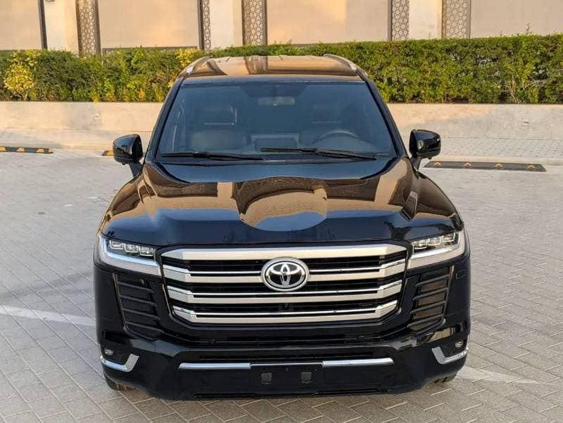 2021 Toyota Land Cruiser GXR thumbnail 3