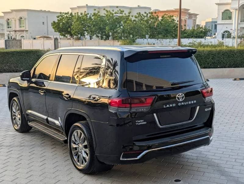 2021 Toyota Land Cruiser GXR thumbnail 5