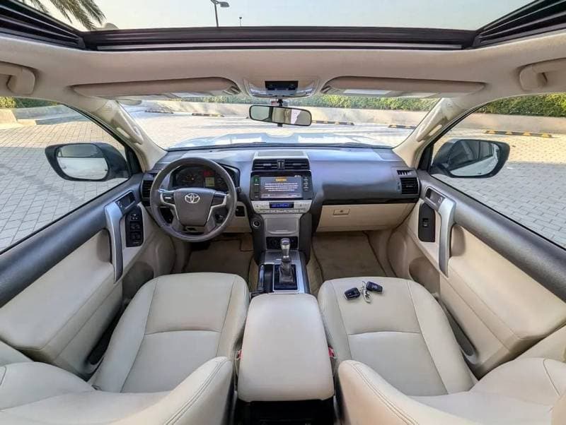 2018 Toyota Prado VXR thumbnail 3