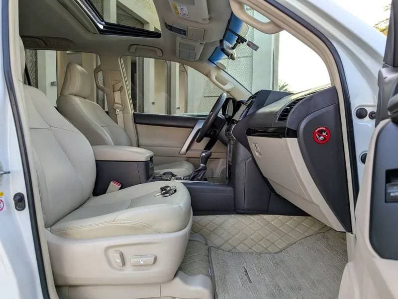 2018 Toyota Prado VXR thumbnail 5