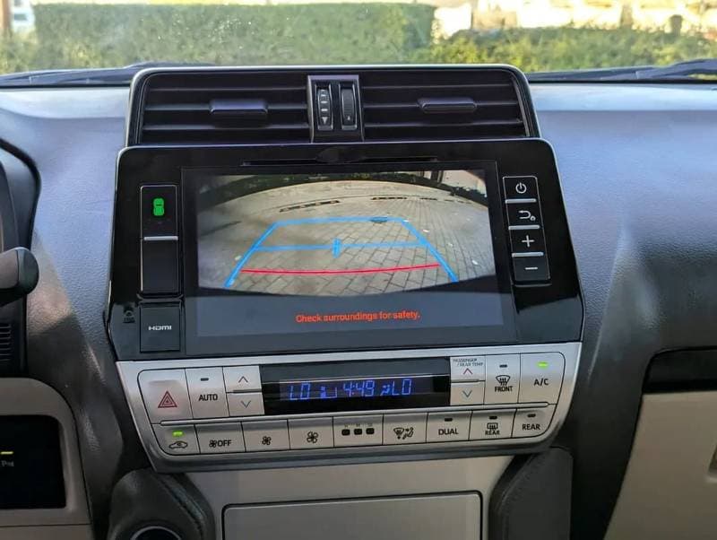 2018 Toyota Prado VXR thumbnail 8