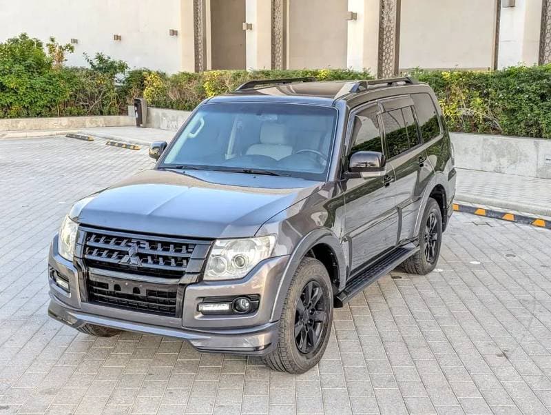 2017 Mitsubishi Pajero GLS MIDLINE thumbnail 2