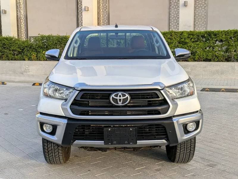2024 Toyota Hilux GL thumbnail 4