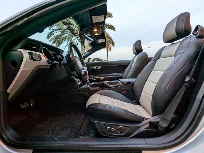 2016 Ford Mustang PREMIUM thumbnail 6