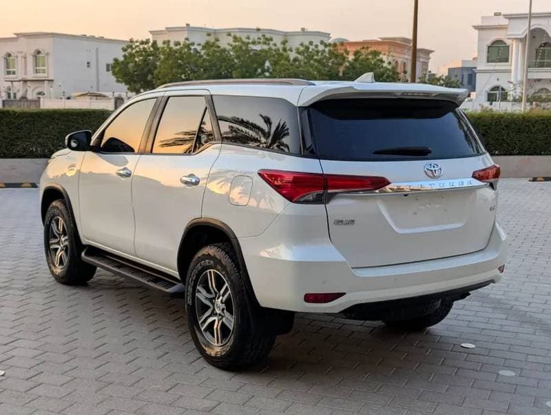2021 Toyota Fortuner GXR thumbnail 6