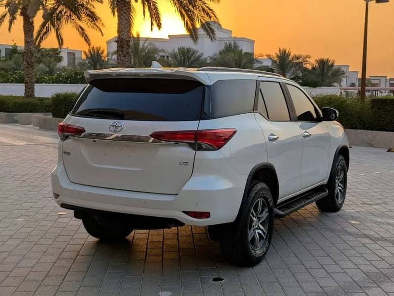 2021 Toyota Fortuner GXR thumbnail 7