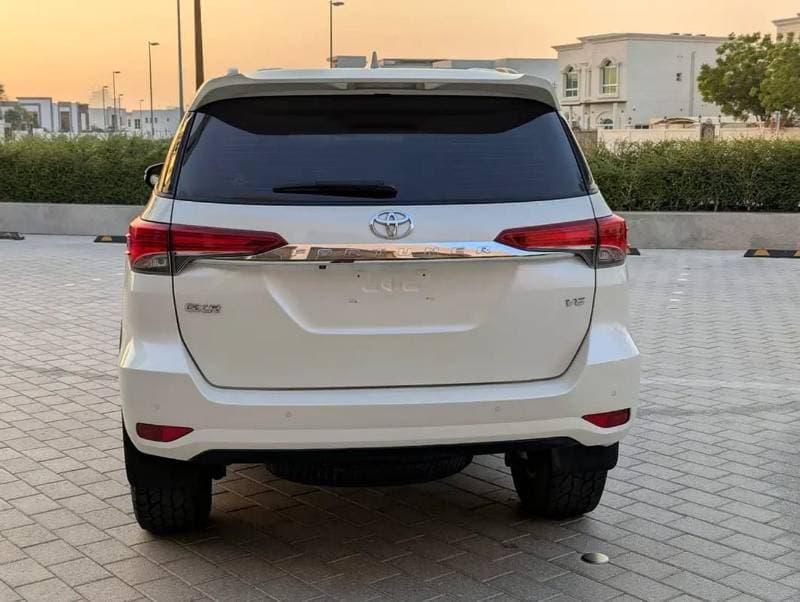 2021 Toyota Fortuner GXR thumbnail 8