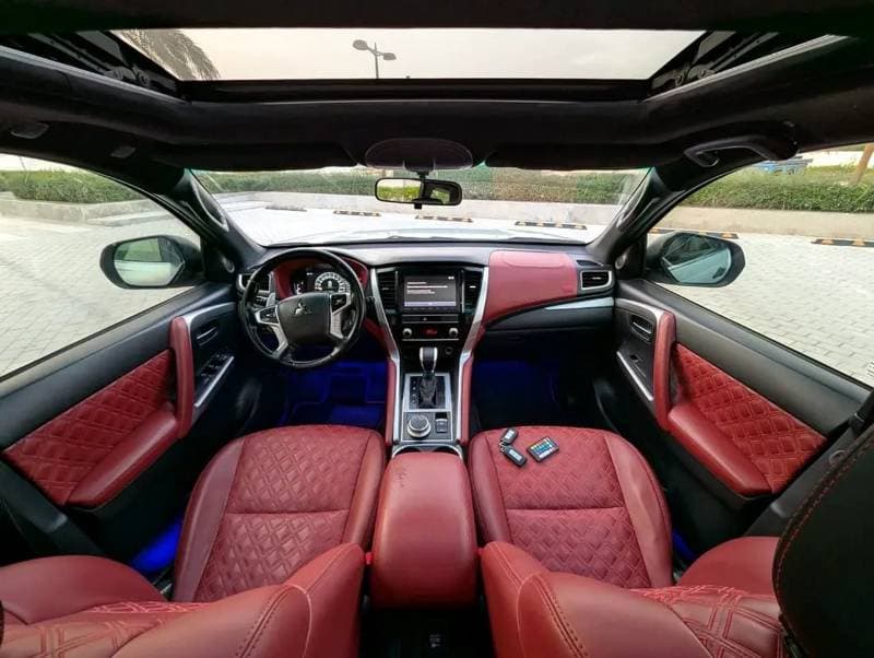 2021 Mitsubishi Montero Sport Montero signature thumbnail 3