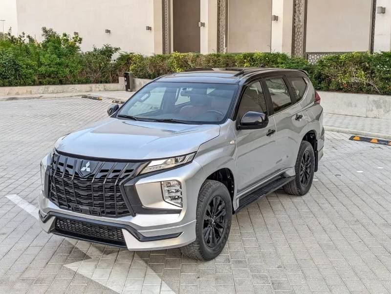 2021 Mitsubishi Montero Sport Montero signature thumbnail 2