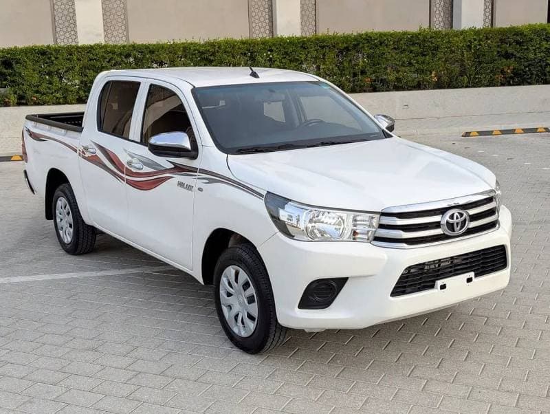 2020 Toyota Hilux GL thumbnail 3