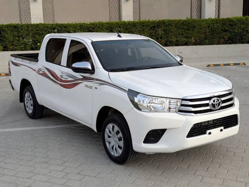 2020 Toyota Hilux GL thumbnail 2