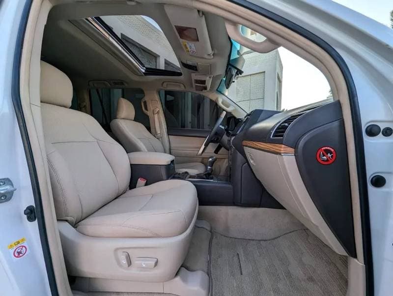 2019 Toyota Prado VXR thumbnail 5