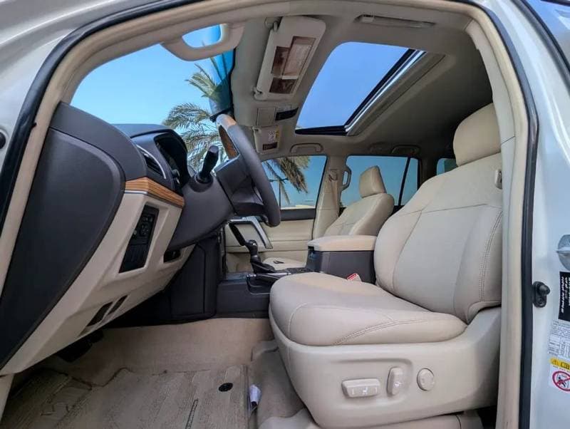 2019 Toyota Prado VXR thumbnail 4