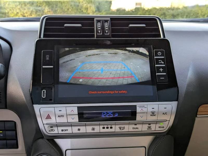 2019 Toyota Prado VXR thumbnail 8