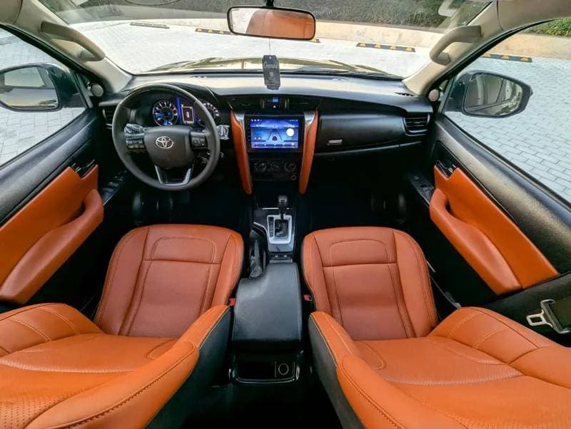 2020 Toyota Fortuner EXR thumbnail 3