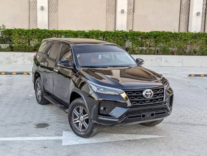 2020 Toyota Fortuner EXR thumbnail 2