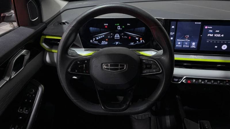 2025 Geely Coolray GL thumbnail 8