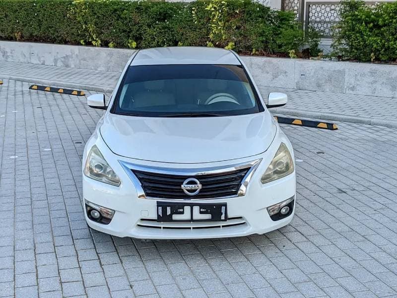 2016 Nissan Altima SV thumbnail 5