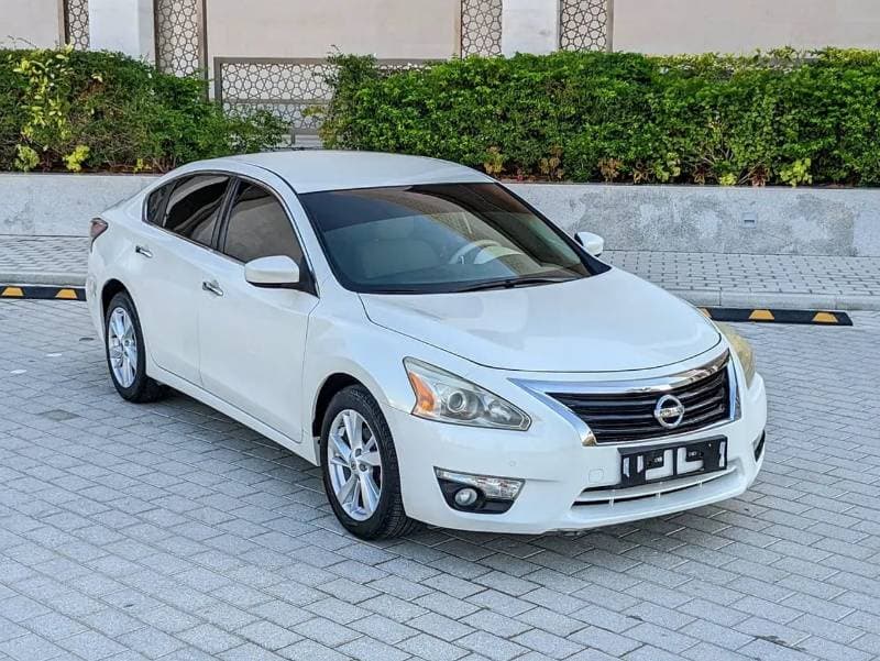 2016 Nissan Altima SV thumbnail 7
