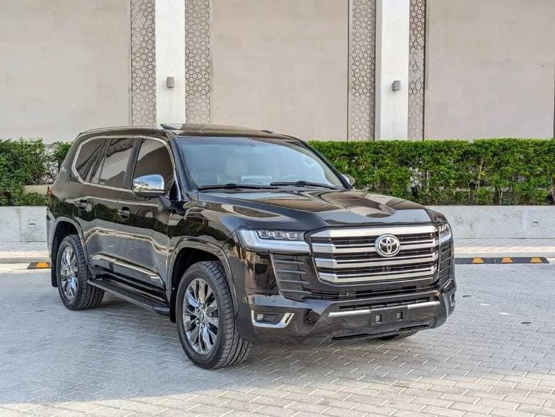 2015 Toyota Land Cruiser GXR thumbnail 4