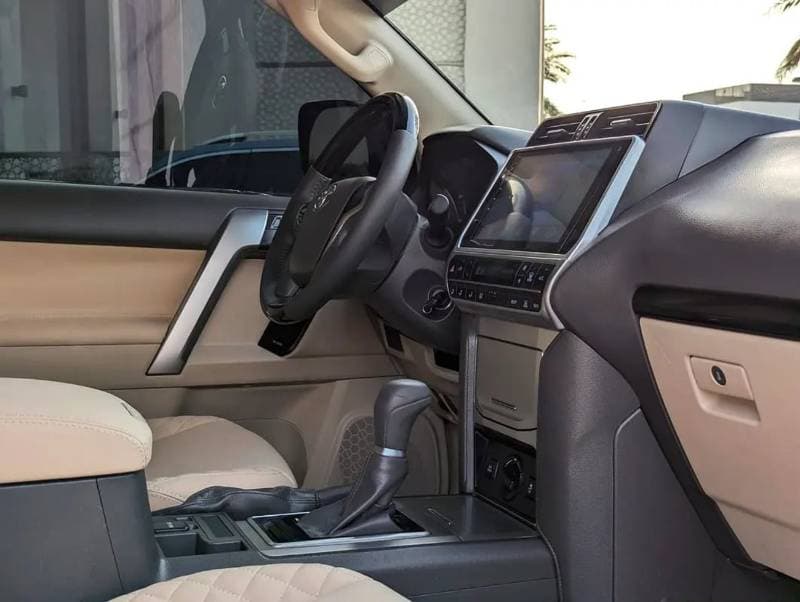 2023 Toyota Prado TX L thumbnail 5