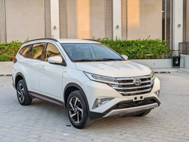 2022 Toyota Rush EX thumbnail 2