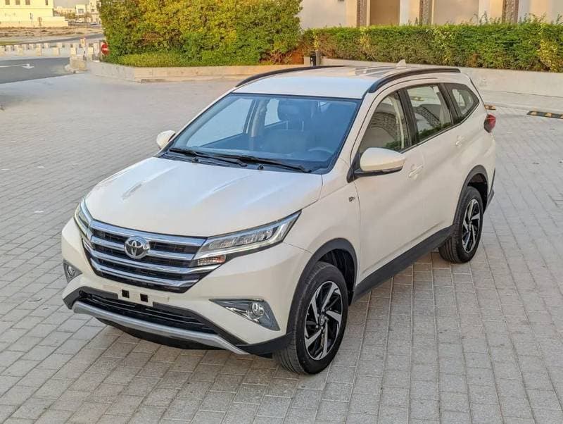 2022 Toyota Rush EX thumbnail 3