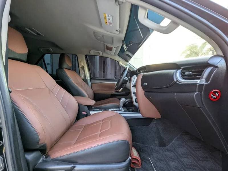 2017 Toyota Fortuner GXR thumbnail 6