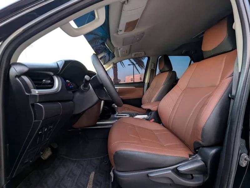 2017 Toyota Fortuner GXR thumbnail 8