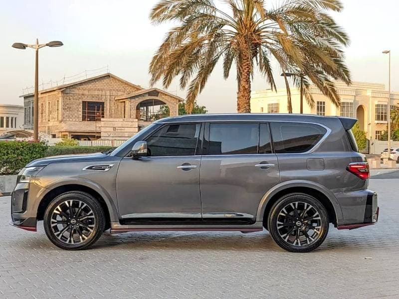 2014 Nissan Patrol SE T2 LEATHER thumbnail 5