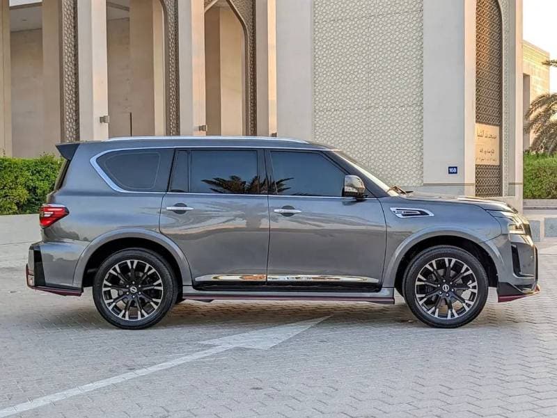 2014 Nissan Patrol SE T2 LEATHER thumbnail 8