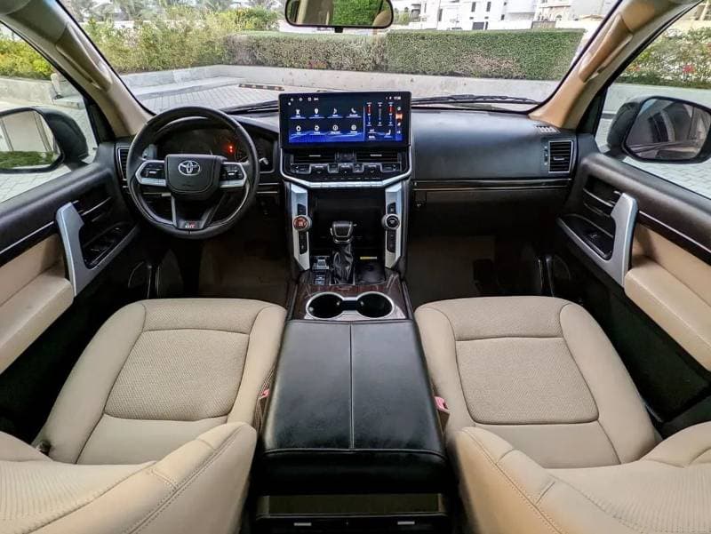 2009 Toyota Land Cruiser GXR thumbnail 3