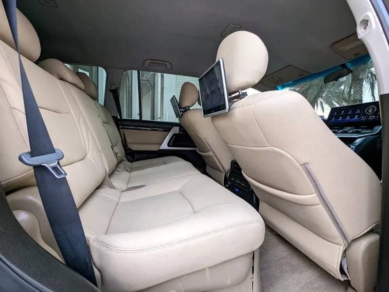 2009 Toyota Land Cruiser GXR thumbnail 6
