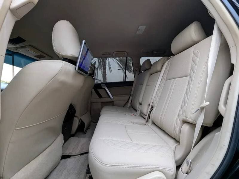 2018 Toyota Prado TX L thumbnail 4