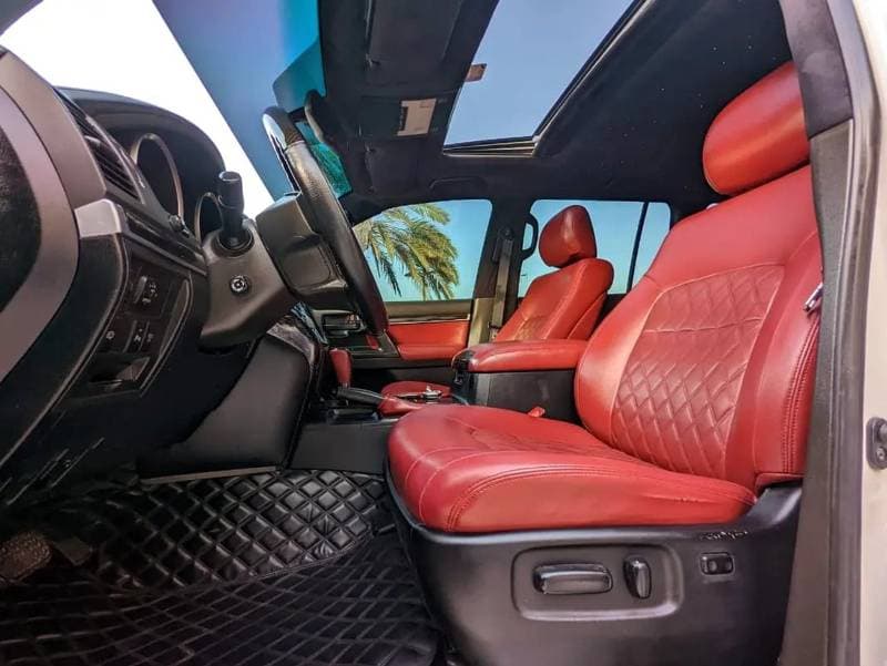 2008 Toyota Land Cruiser VXR thumbnail 5